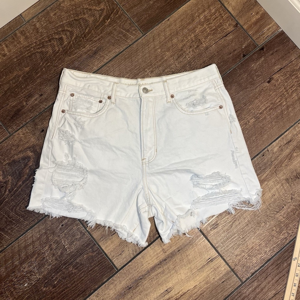 American Eagle Shorts Women's Sz 8 Highest Rise 90's Boyfriend White Distressed